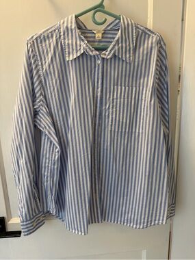 L.L. Bean Men’s Blue and White Vertical Stripe Button-Down Shirt